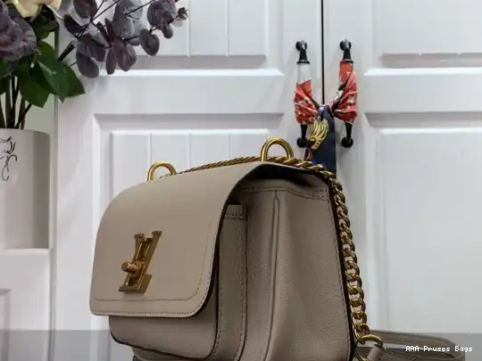 AAA Replica Ru VUITTON PM CHAIN LOUIS LOCKME 0604